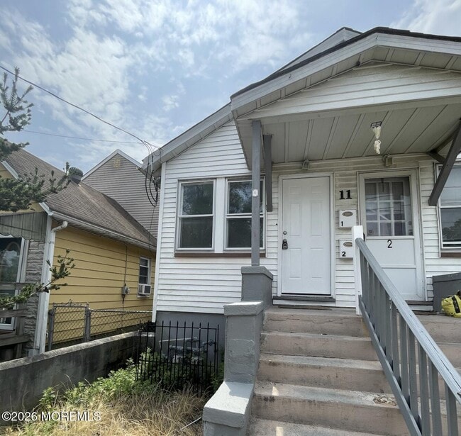 Building Photo - 11 St Peters Pl