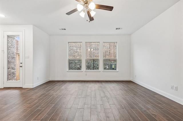 Photo - 6416 Burbank Wy