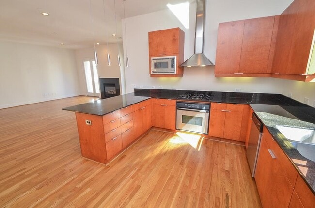 Photo - 2220 Portsmouth St Unidad A