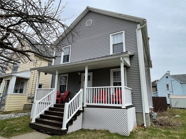 Building Photo - 2 Tracy St Unit 2 Rental