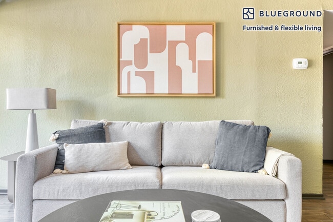 Photo - 385 S Catalina Ave Unidad FL1-ID863