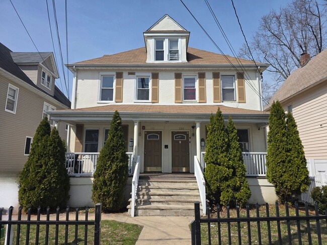 Building Photo - 130 Park Ave Unit 1R