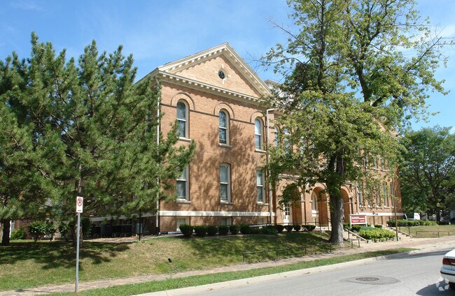 Saunders School - Saunders School