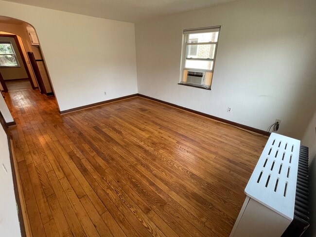 Photo - 2545 Williams Ave Unidad 1
