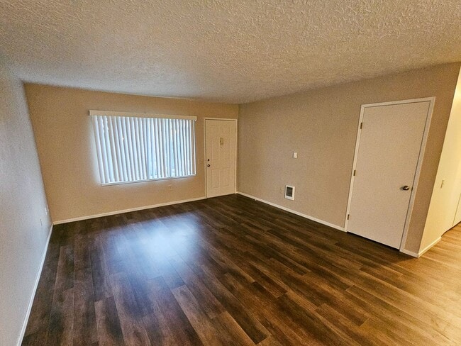 Photo - 506 NE Dallas Ct Unit 01