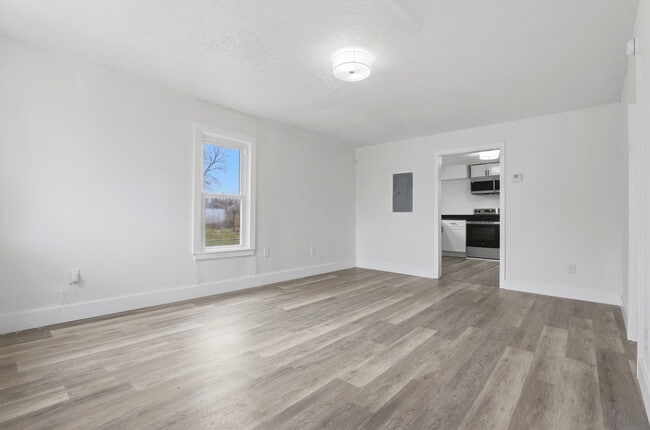 Photo - 1127 Rumsey Rd