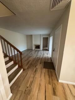 Photo - 423 4th Ln