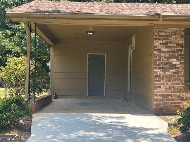 1020 Tuxedo Ln
