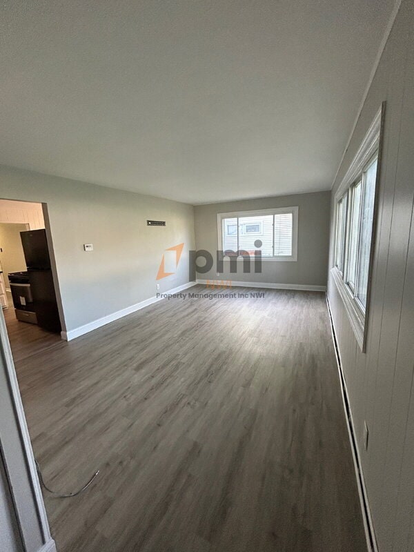 Building Photo - 7828 Chestnut Ave Rental