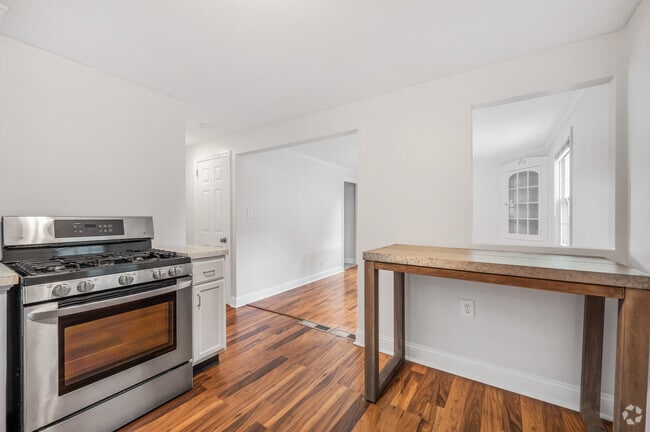 Building Photo - 155 Saint Charles St Rental