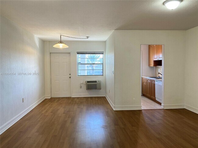 Photo - 2185 NE 123rd St Unit 204
