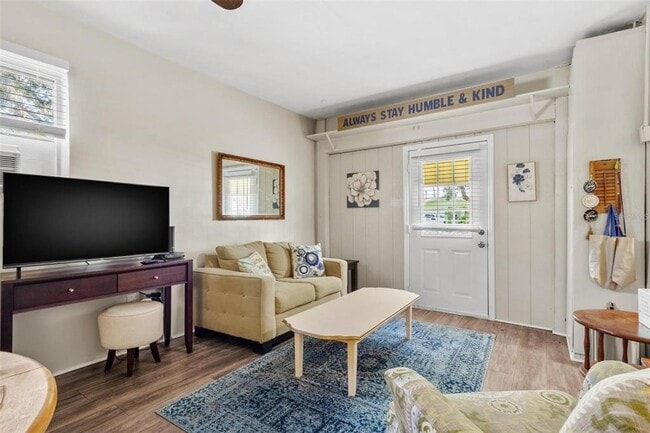 Photo - 504 Milwaukee Ave