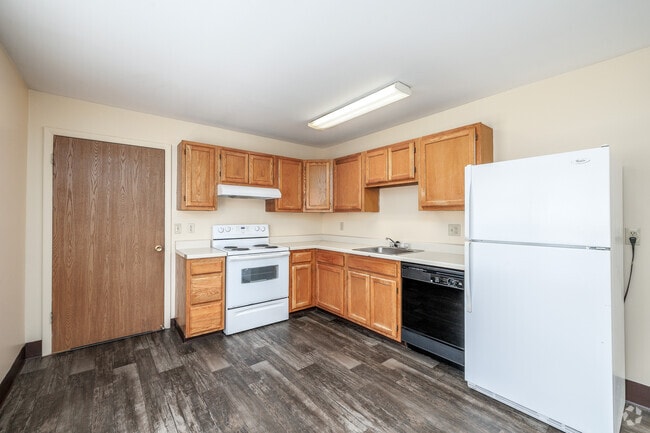 2BR, 1BA - 1,032SF - Kitchen