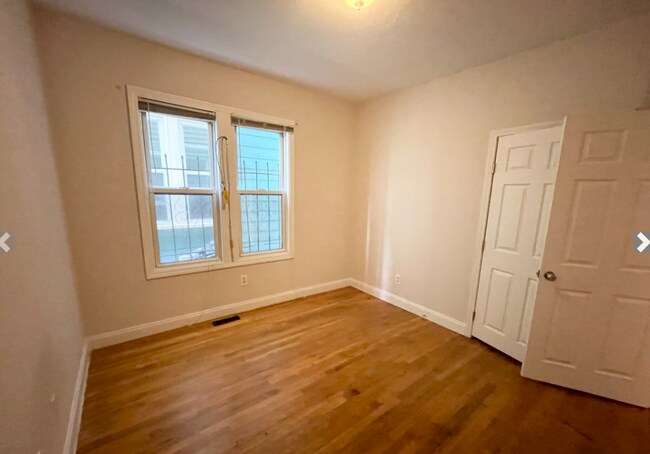 Photo - 733 Parker St Unit 1