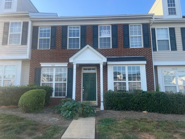 Building Photo - 7611 Bluff Point Ln