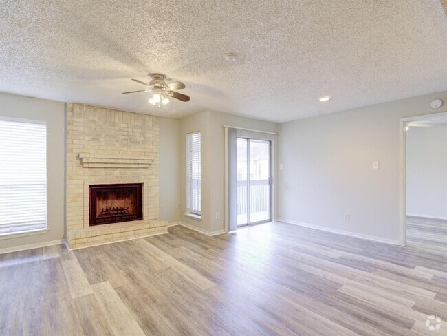 Building Photo - 1900 Bay Area Blvd Unit 194 Rental