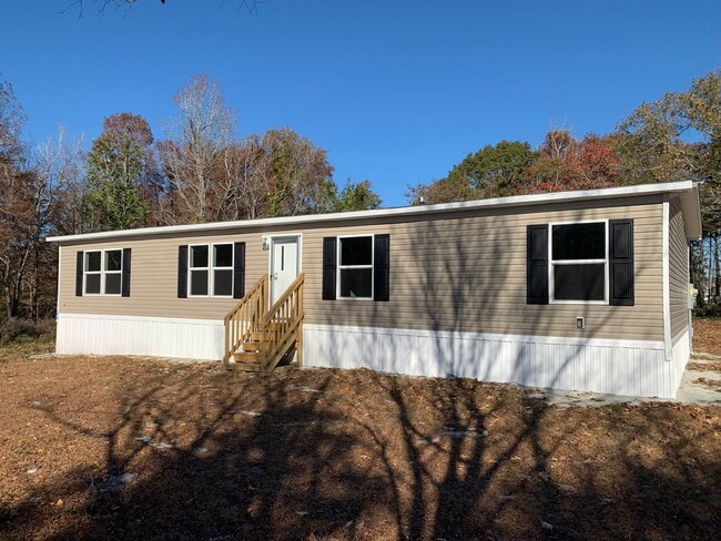 Building Photo - 464 Lake Dr Rental