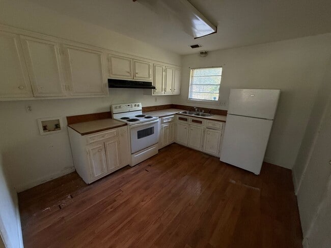 3404 Violet Dr