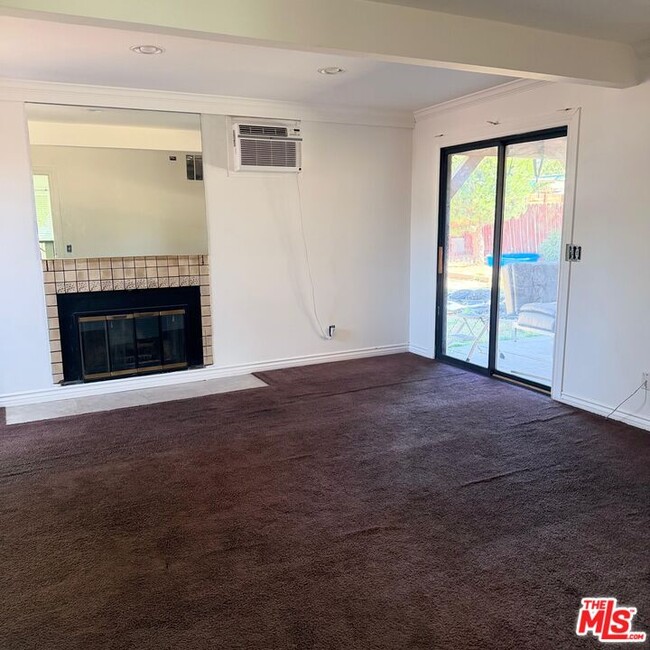 Photo - 38232 Delacour Dr