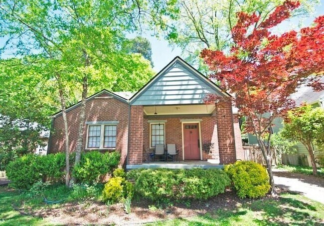 Building Photo - 412 Hilldale Dr Rental