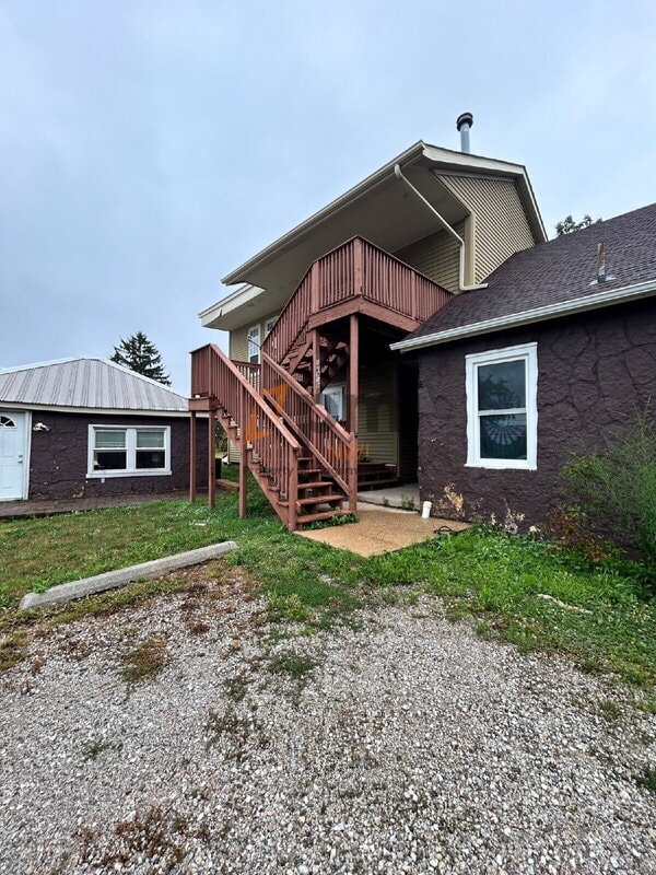 Building Photo - 12910 S Cline Ave Unit Apt C