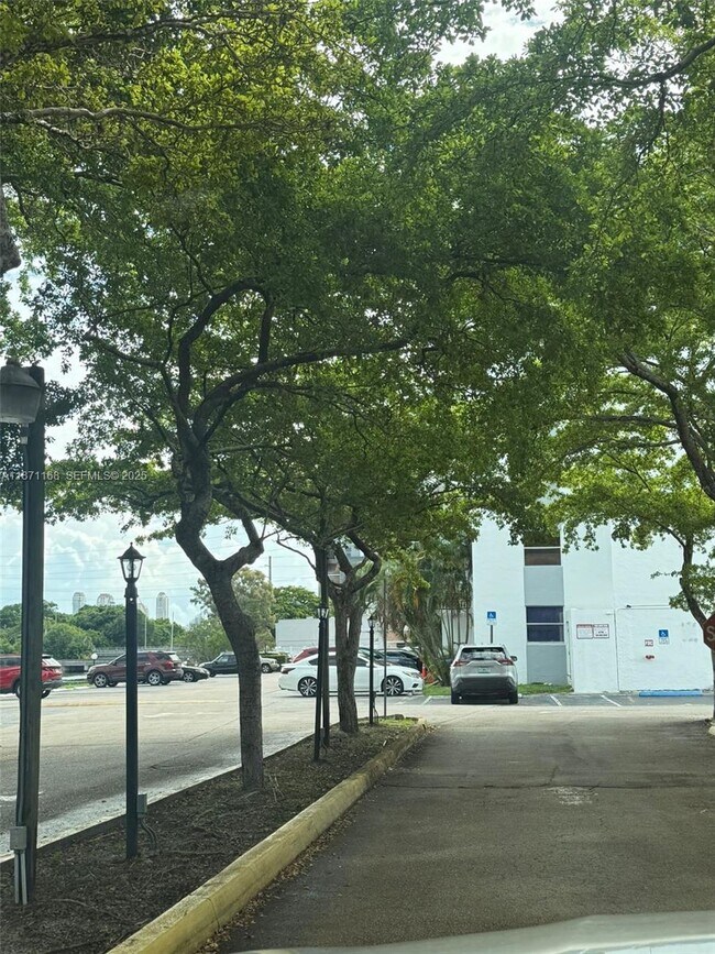 Photo - 16465 NE 22nd Ave Unit 617