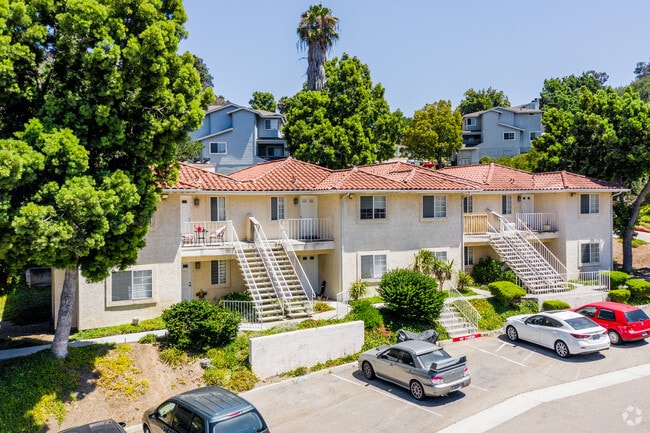 2 bedrooms - Talmadge Canyon Park