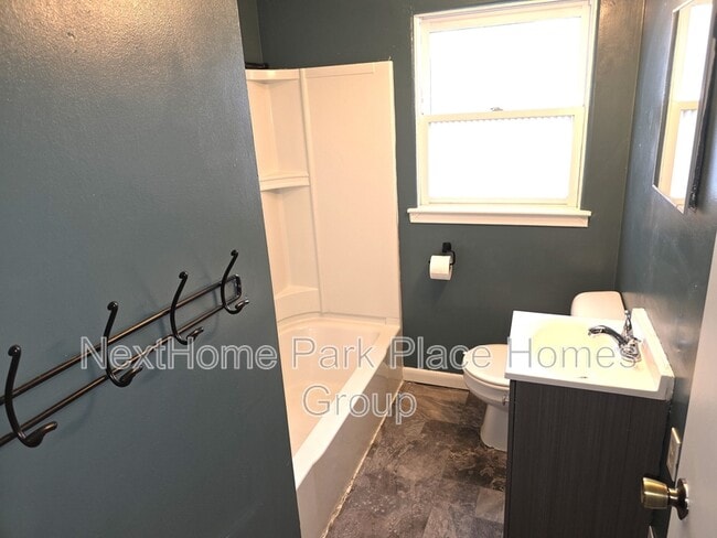 Photo - 2908 Dartmouth Dr