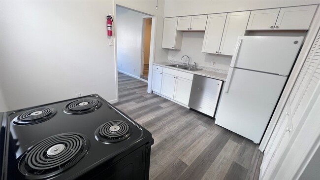 Photo - 1325 Herkimer St Unidad 2