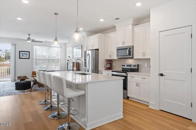 Photo - Room in Townhome on Billingshurst Wy