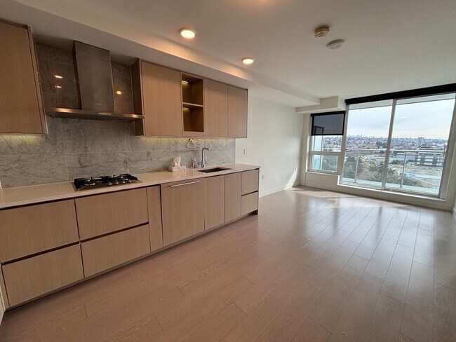 Photo - 1605-433 SW Marine Drive Unit 1605