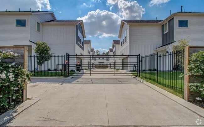 Building Photo - 6321 Wheatley St Rental