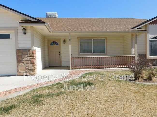 Photo - 502 Garnet Dr