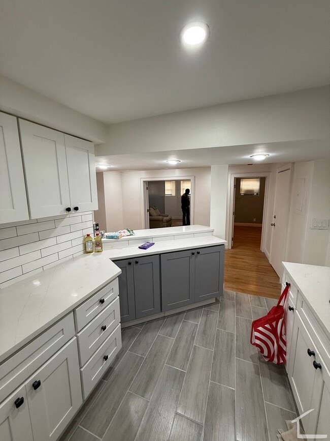 Building Photo - 3bed 1.5 bath in Allston