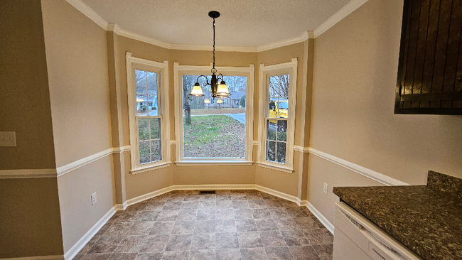 Photo - 1908 Red Oak Ln