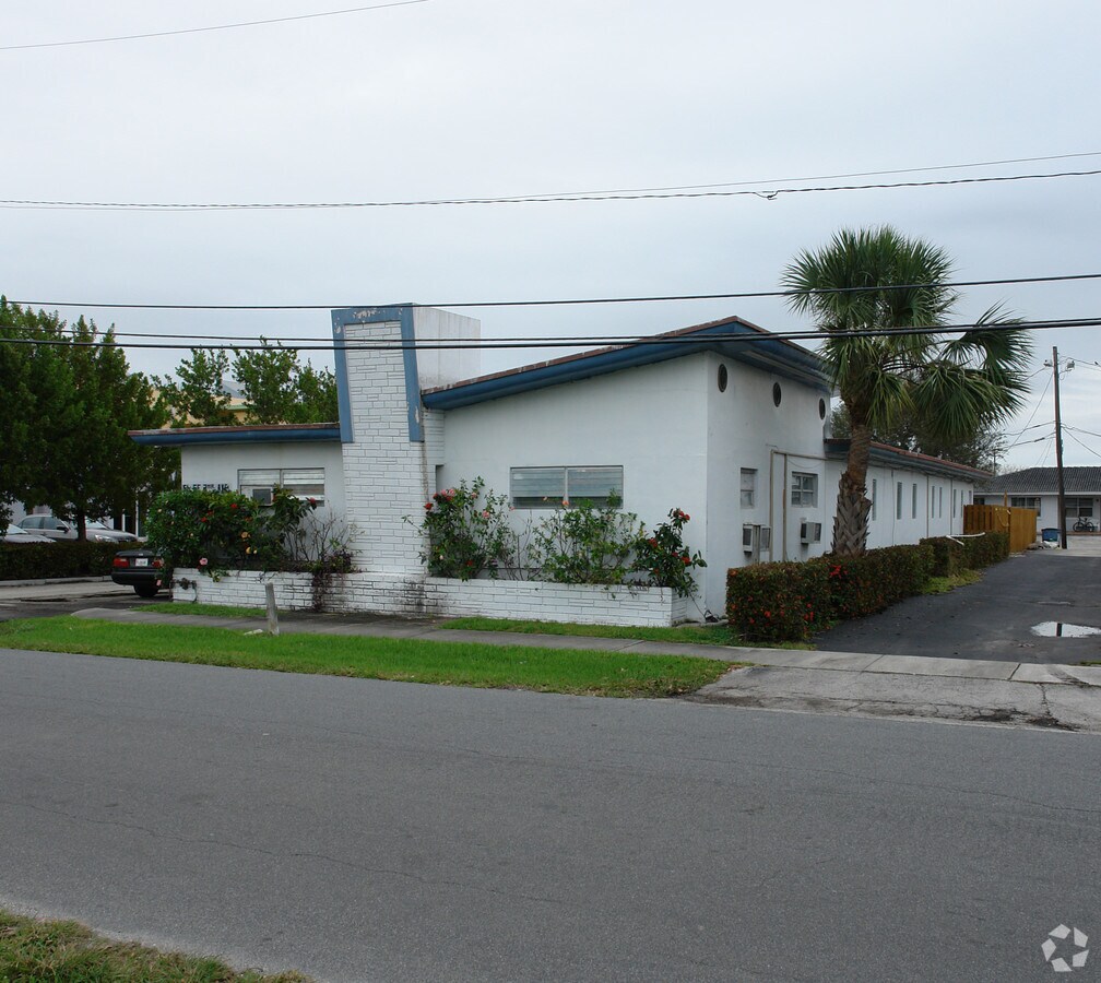 Lemon Cove by Dania Beach - Lemon Cove by Dania Beach Apartments