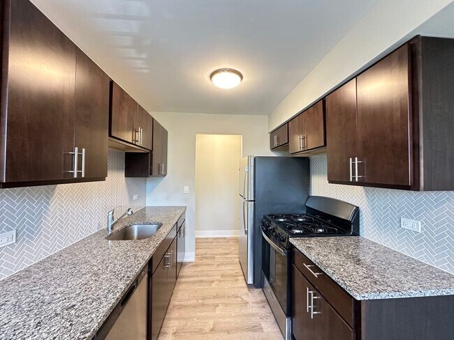 Photo - 447 W Surf St Unit 205