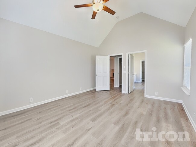 Photo - 202 Foster Dr