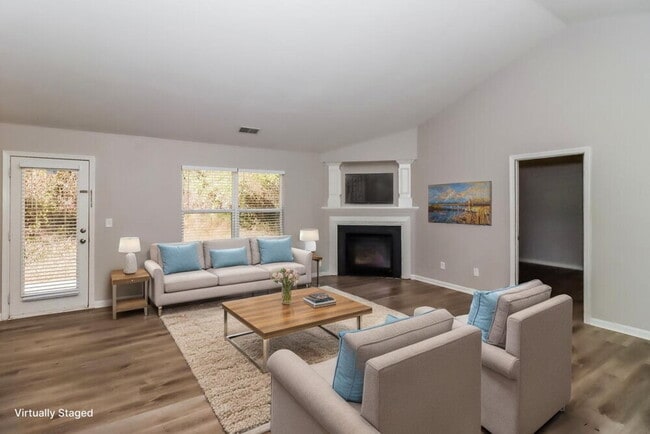 Photo - 7013 Sunman Rd