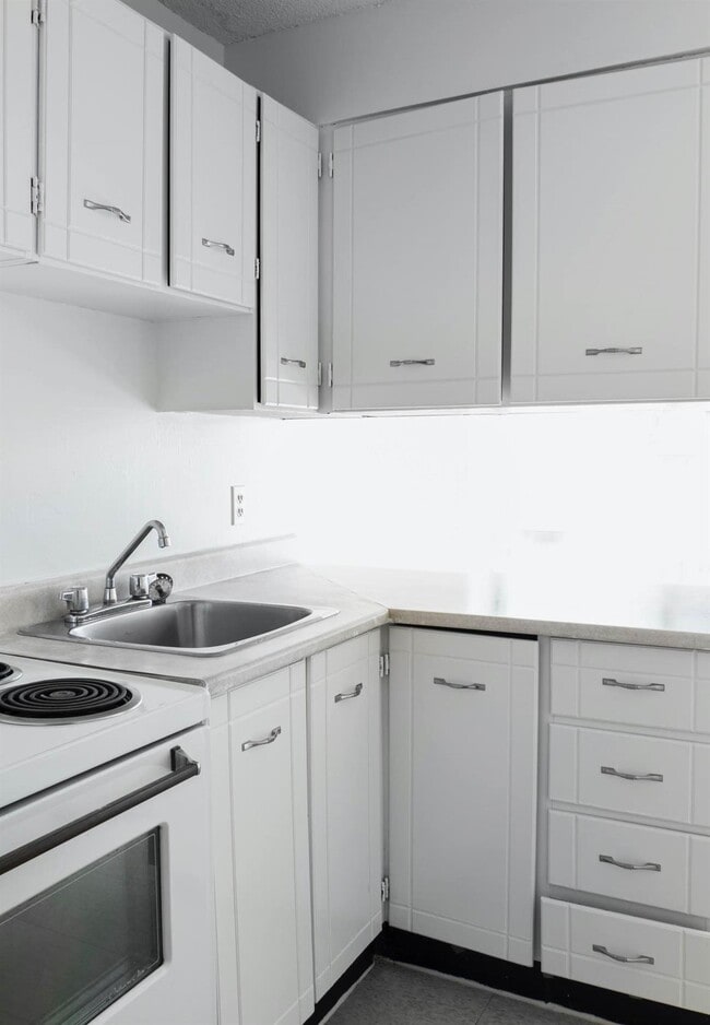 Photo - Riverbank Apartments