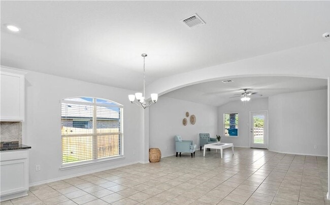 Photo - 4 bedroom 2 bathroom home! Lawncare included!