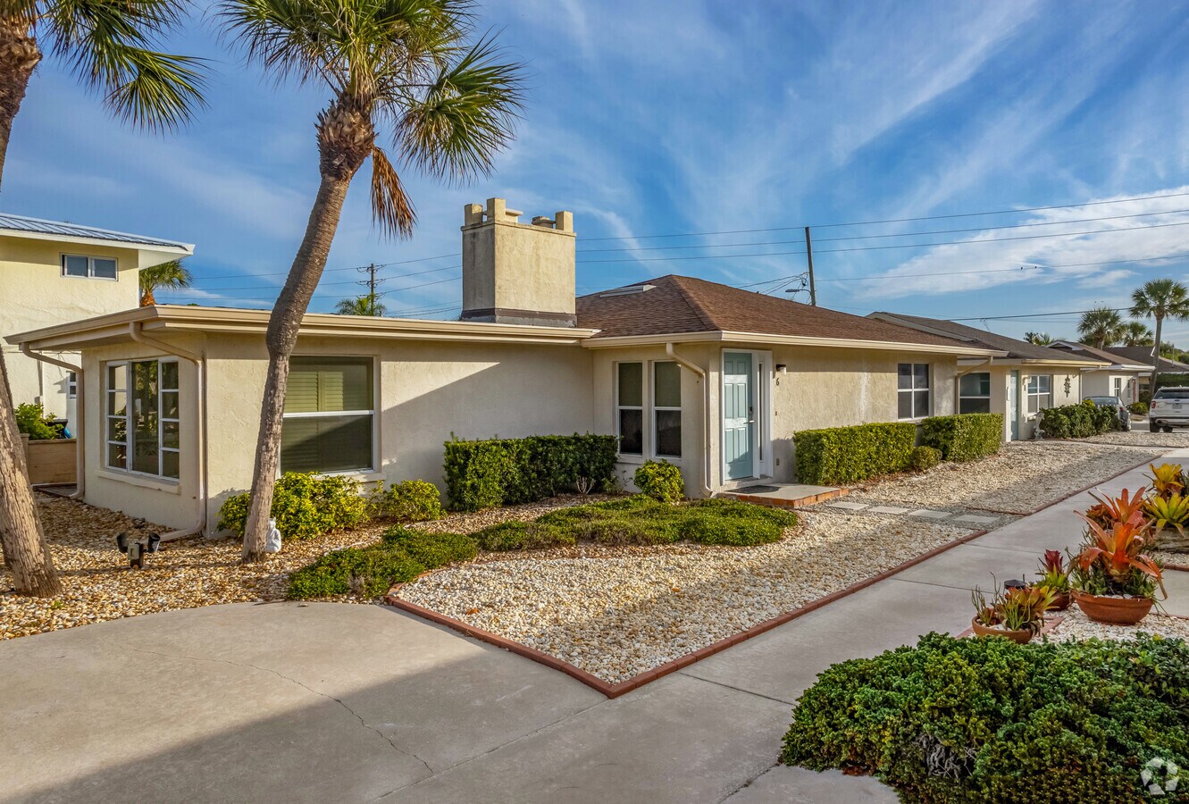 Gulf To Bay Club at Casey Key - Gulf To Bay Club at Casey Key Apartments