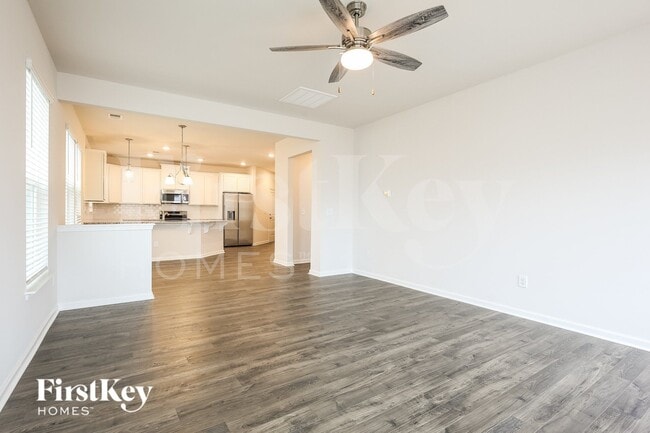 Photo - 607 Goldburn Wy