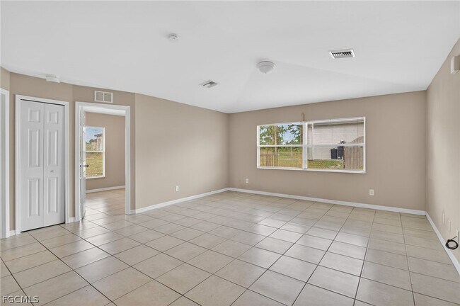 Photo - 848 Holmes Ave