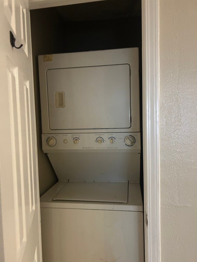 Photo - 4218 Hessmer Ave Unit 116