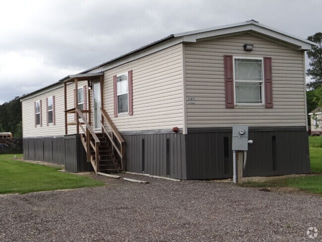 Building Photo - Spacious 3-Bedroom Mobile Home Rental Avai...