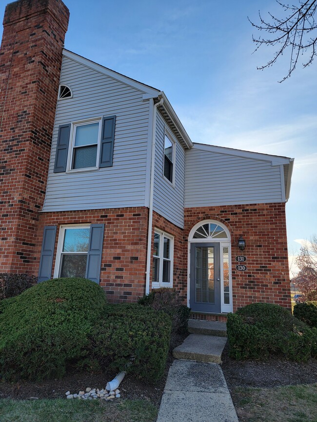 Front Entrance - 130 William Penn Dr Unit 1