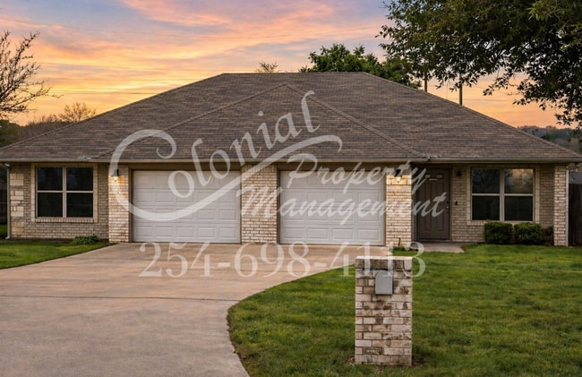 Building Photo - 1606 Libby Ln Unit A