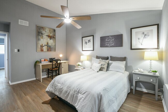 Photo - 7931 Ellinger Ln