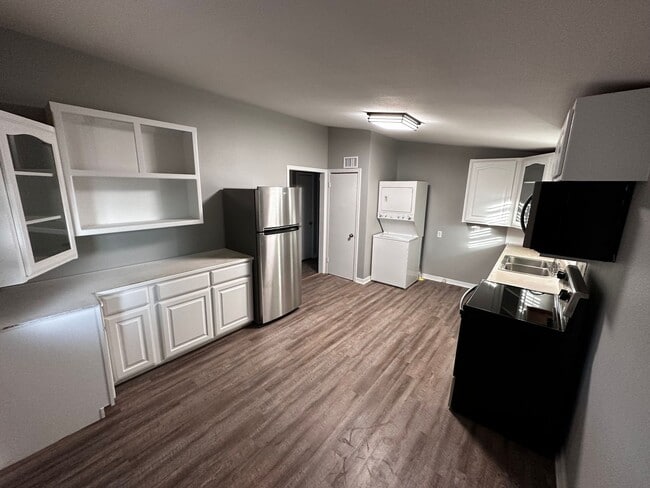 Photo - 507 W K St